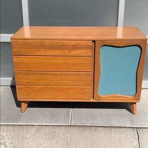 VINTAGE 60’s solid wood Hutch! 4drw 1 door 48”x32”